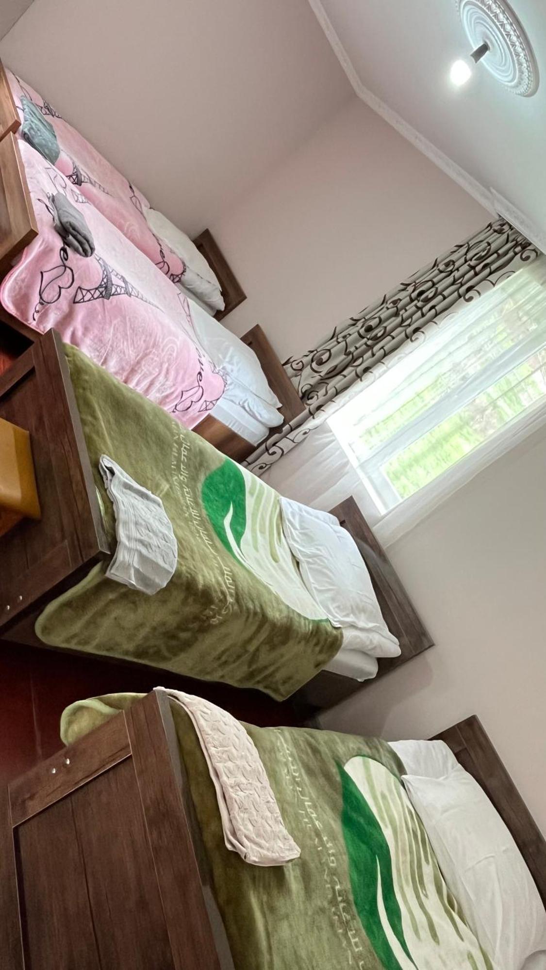 Ciuri'S Guesthouse Zhabeshi Екстер'єр фото